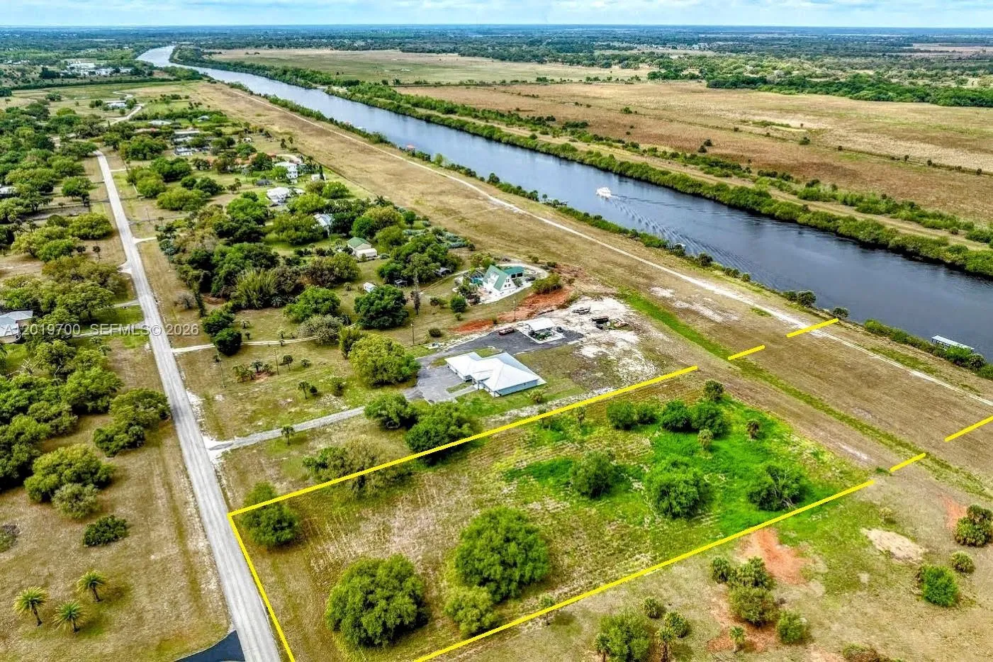 1589 N Frontier Circle, La Belle FL 33935