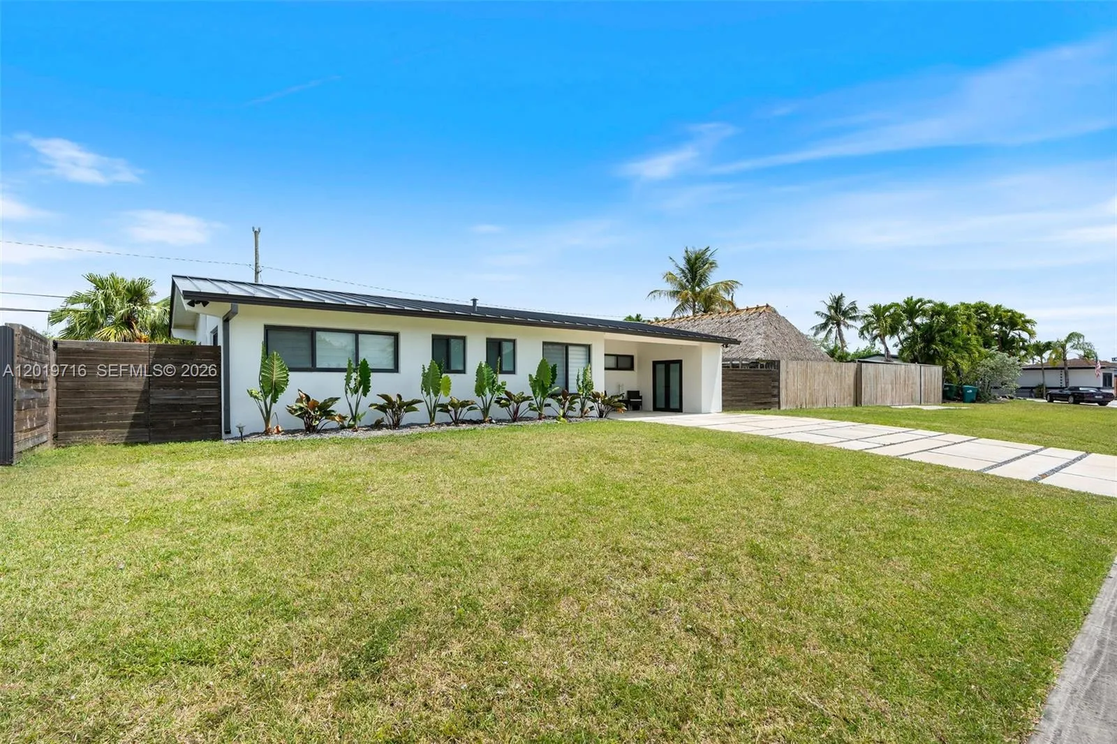 9460 Haitian Dr, Cutler Bay FL 33189