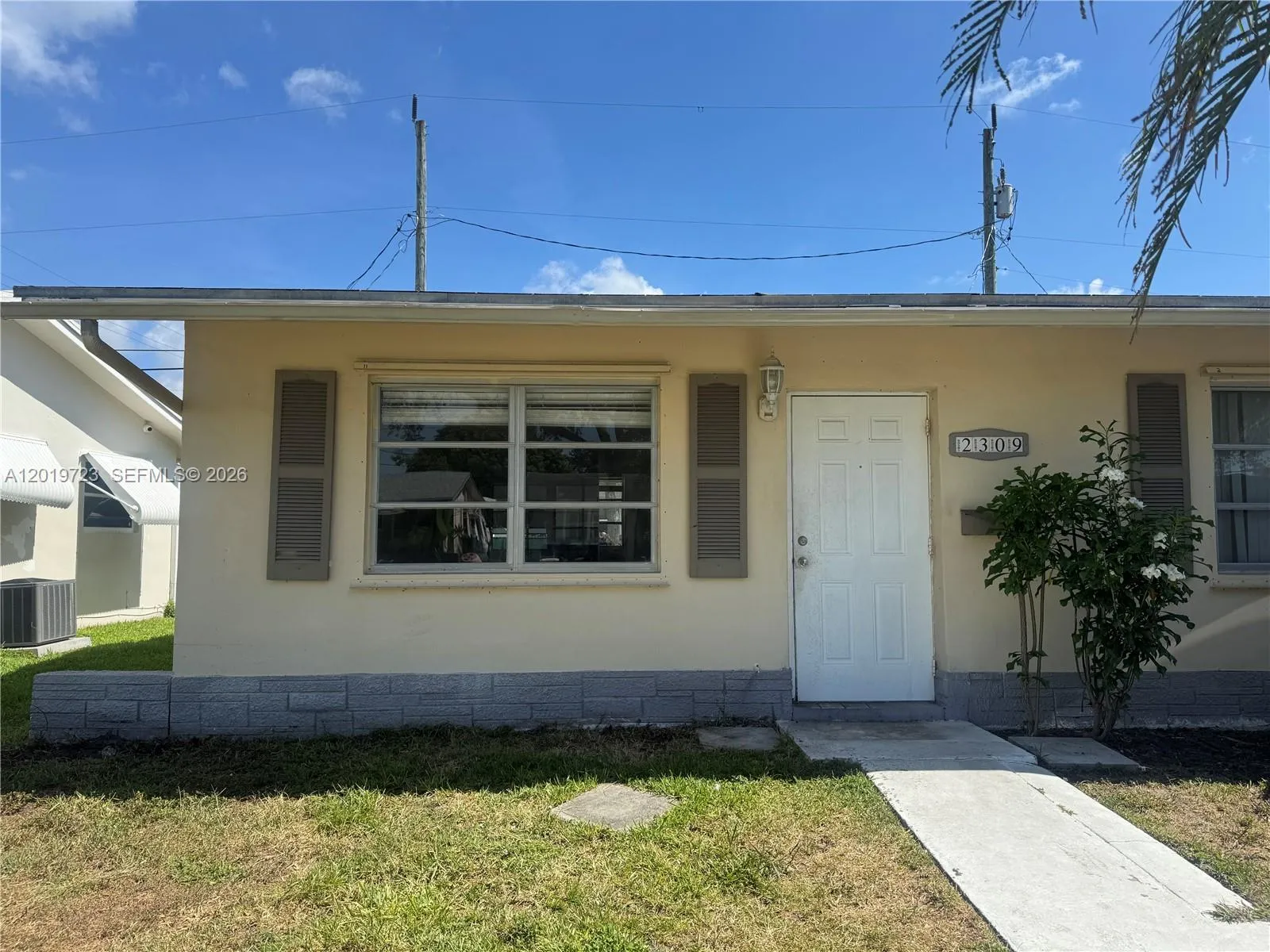 2 bedroom 1 bath for sale at 2309 NW 54th St, Tamarac FL 33309