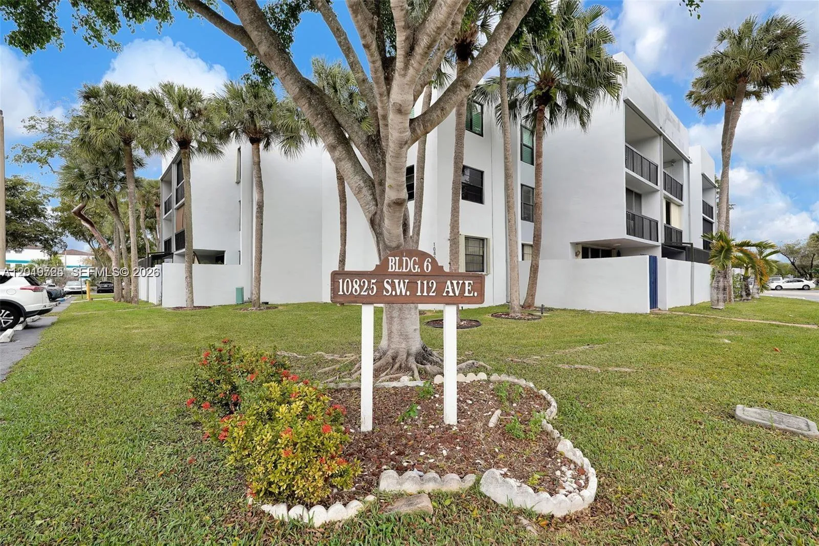 10825 SW 112 AV # 215, Miami FL 33176