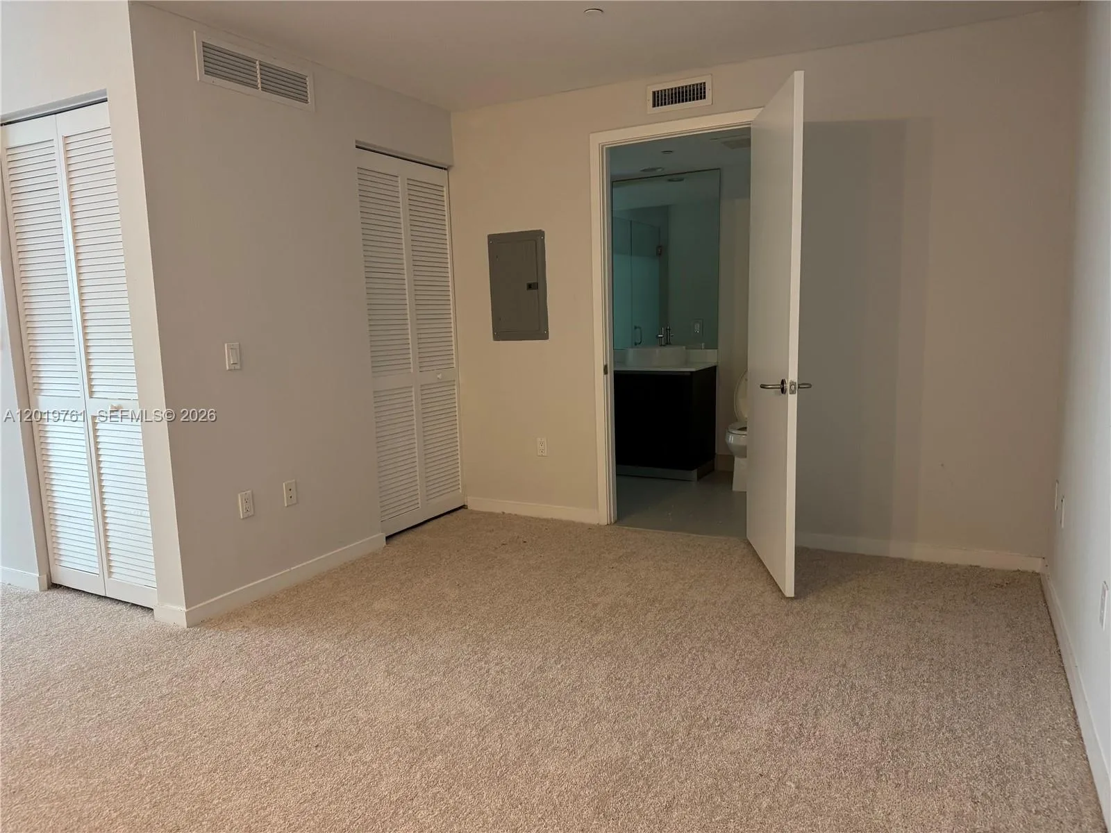 31 SE 6th St # 2004, Miami FL 33131