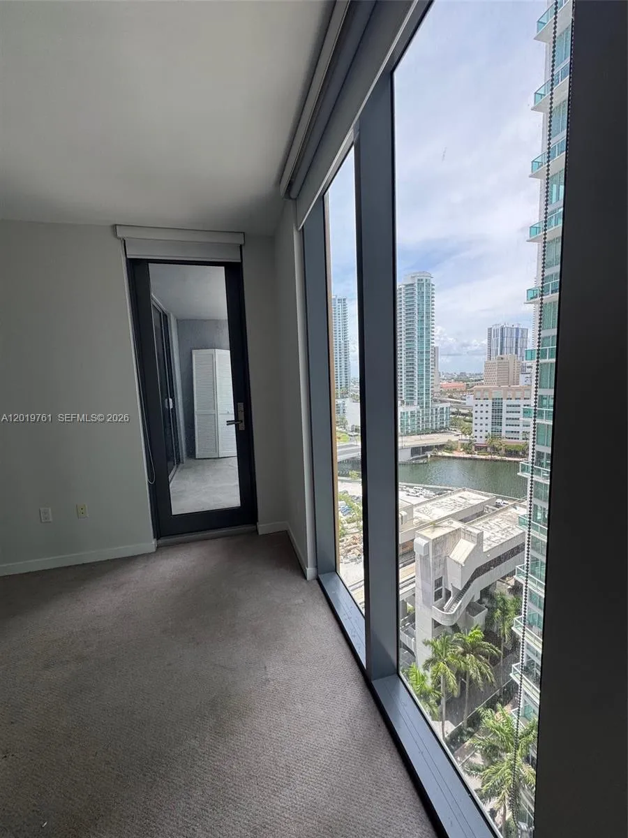 31 SE 6th St # 2004, Miami FL 33131