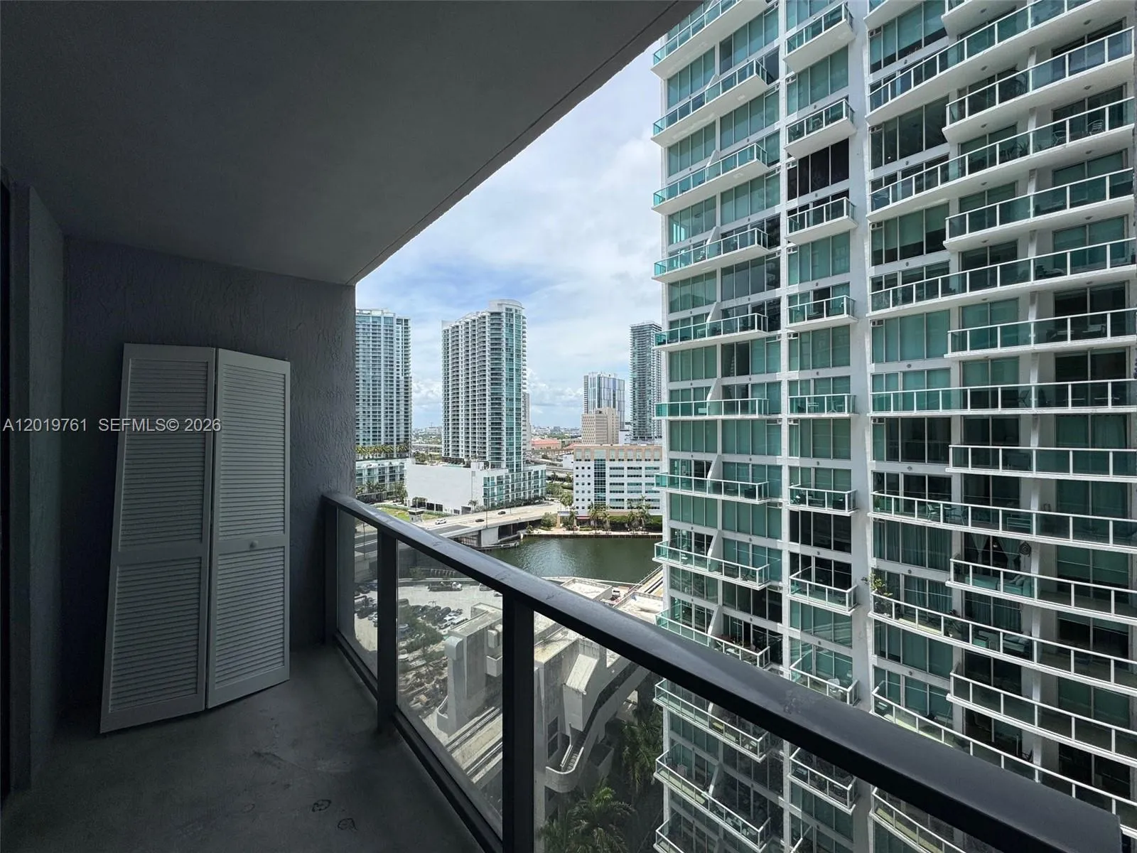 31 SE 6th St # 2004, Miami FL 33131