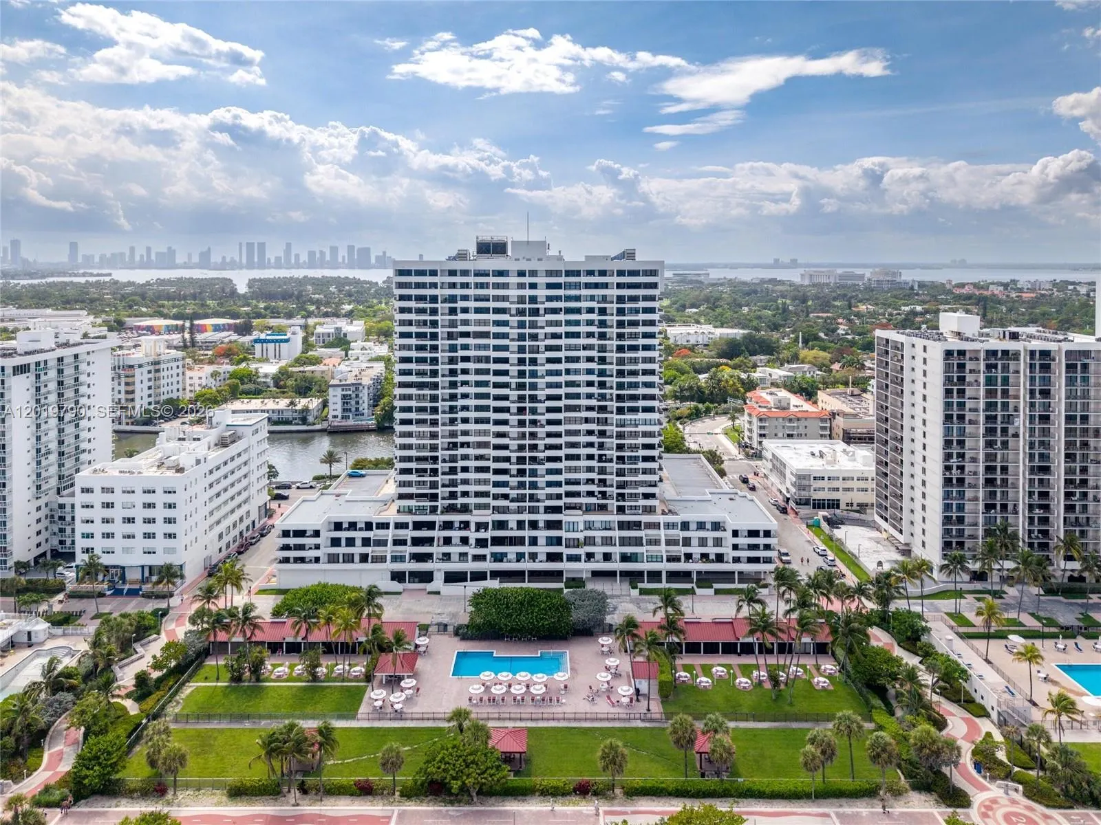 2555 Collins Ave # 1003, Miami Beach FL 33140