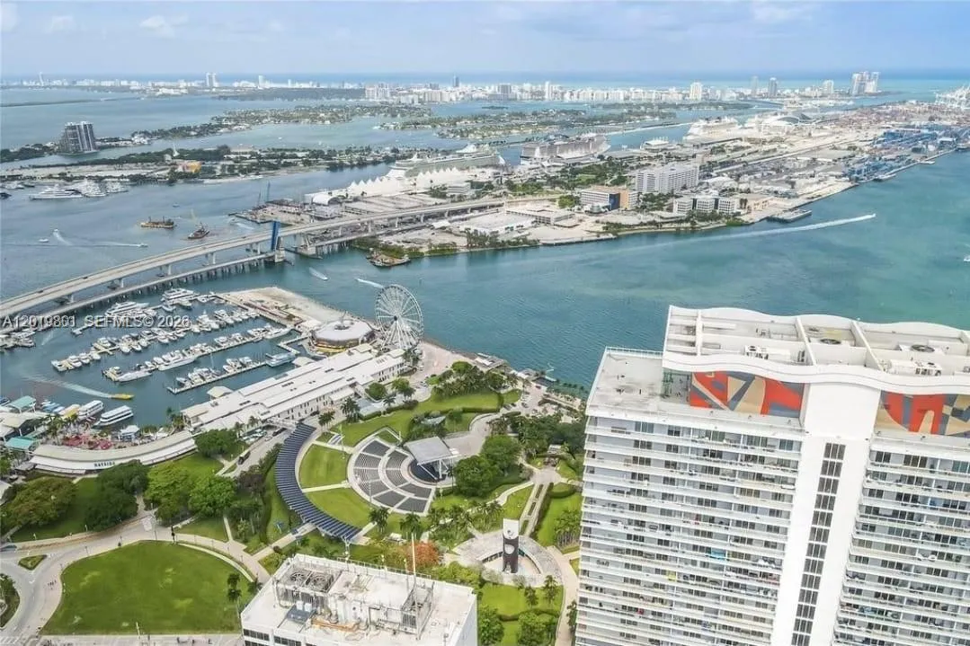 50 Biscayne Blvd # 4106, Miami FL 33132