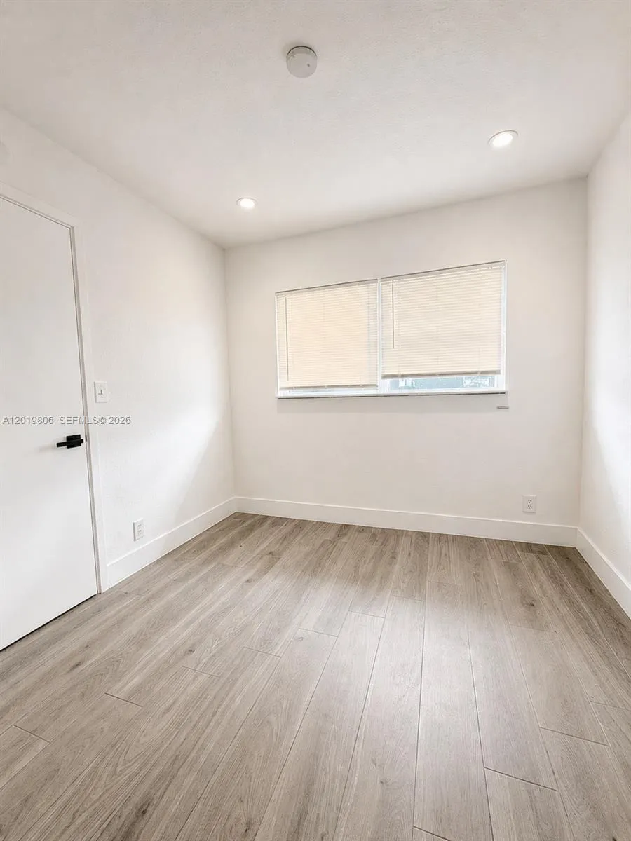 612 NW 1st Ave # 00, Hallandale Beach FL 33009