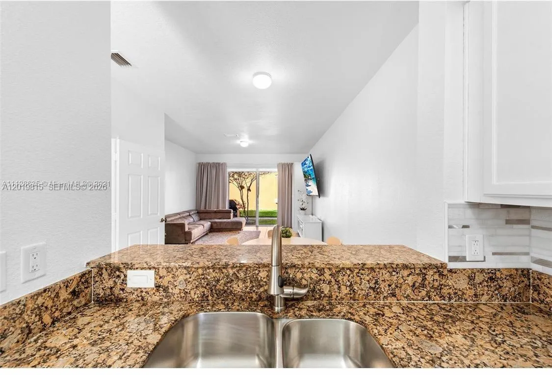 1820 SW 89th Ter, Miramar FL 33025