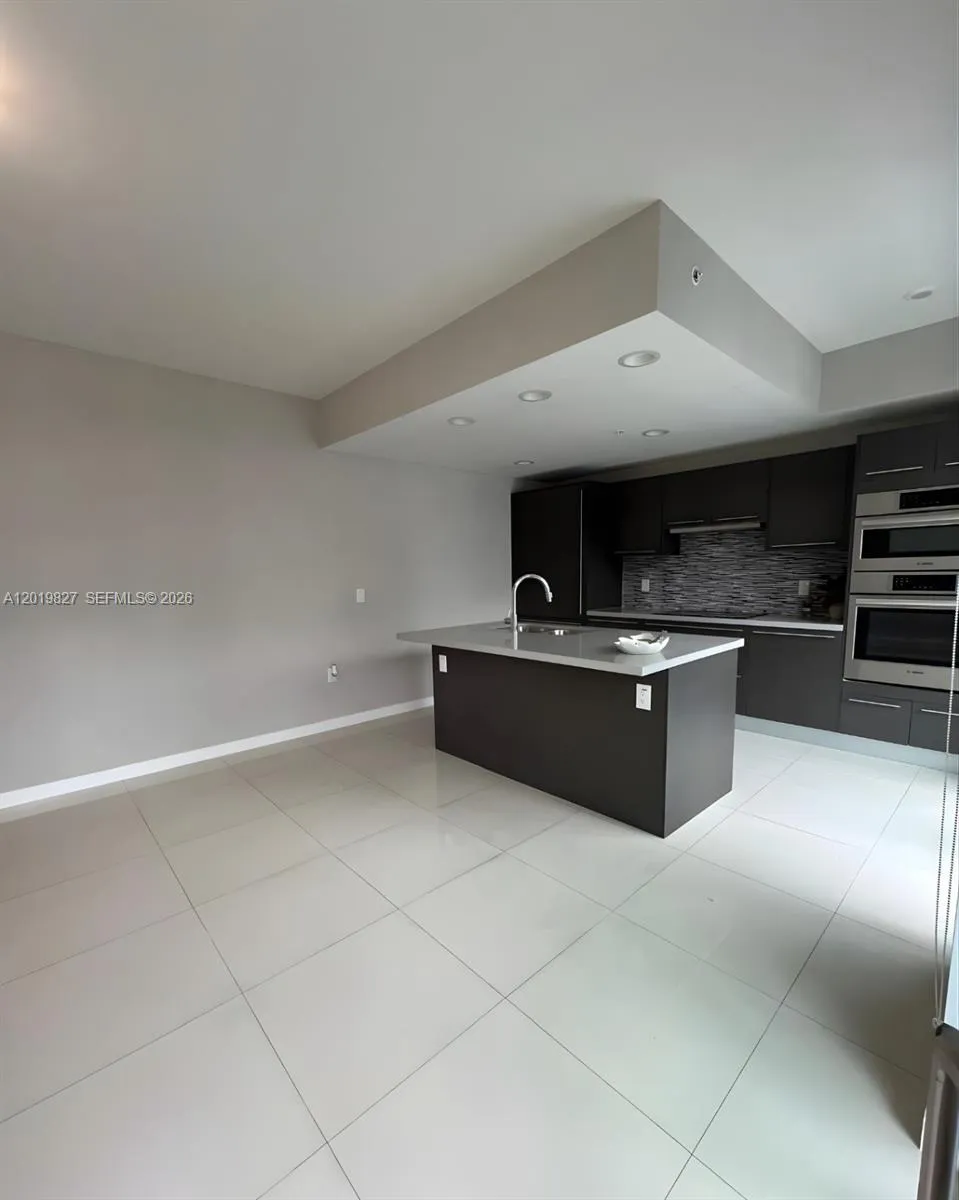 7875 NW 107th Ave # 412, Doral FL 33178