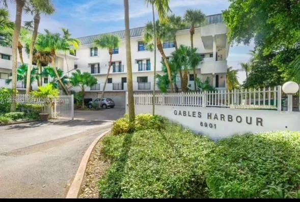 6901 Edgewater Dr # 317, Coral Gables FL 33133