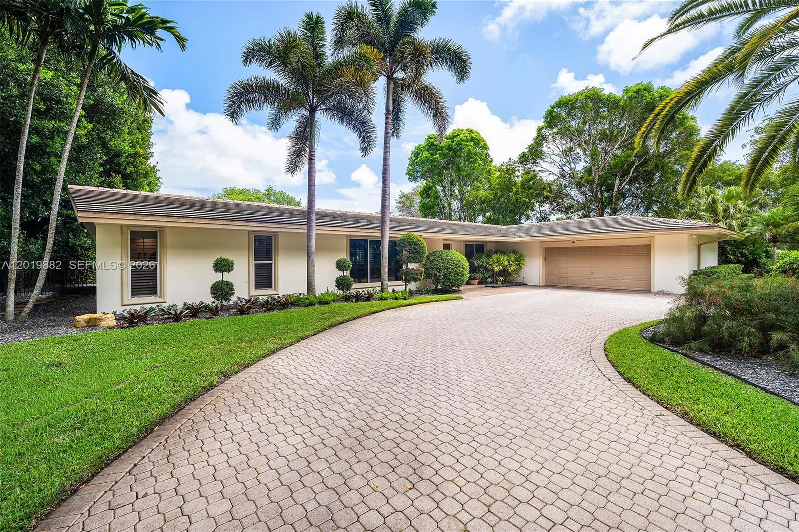 4301 Sanders St, Hollywood FL 33021