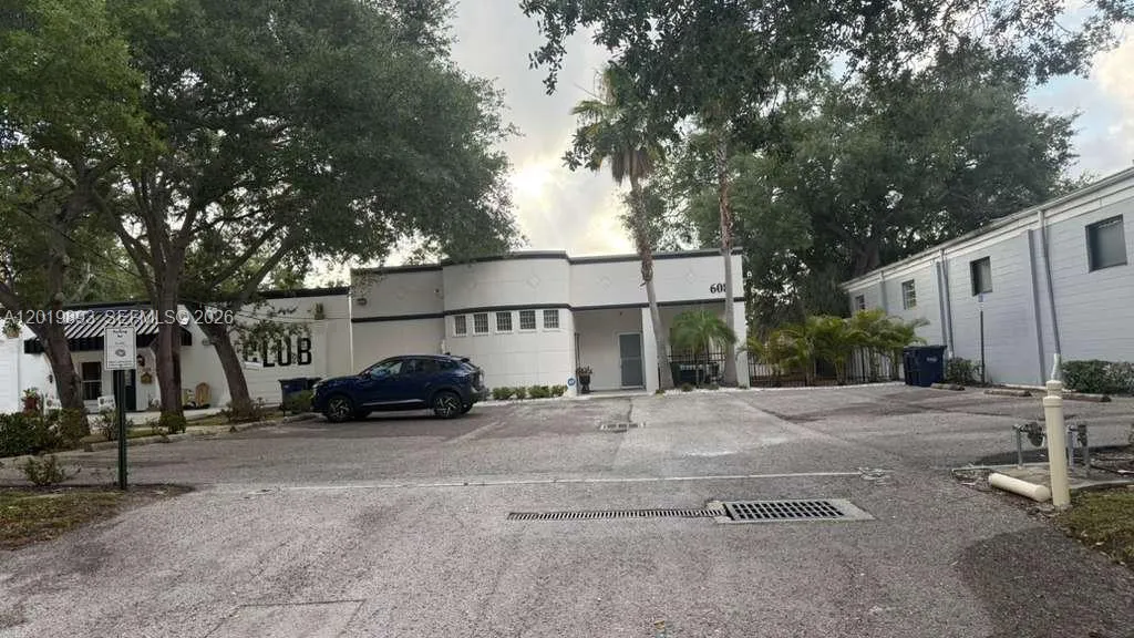 608 S Tampania, Other City - In The State Of Florida FL 33609