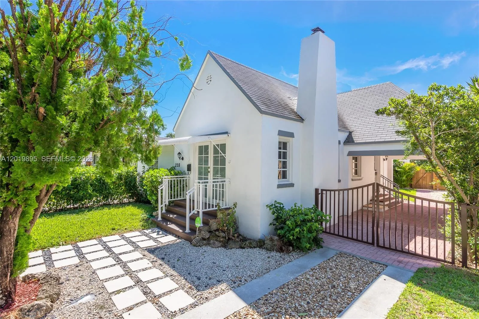 228 SW 23rd Rd, Miami FL 33129