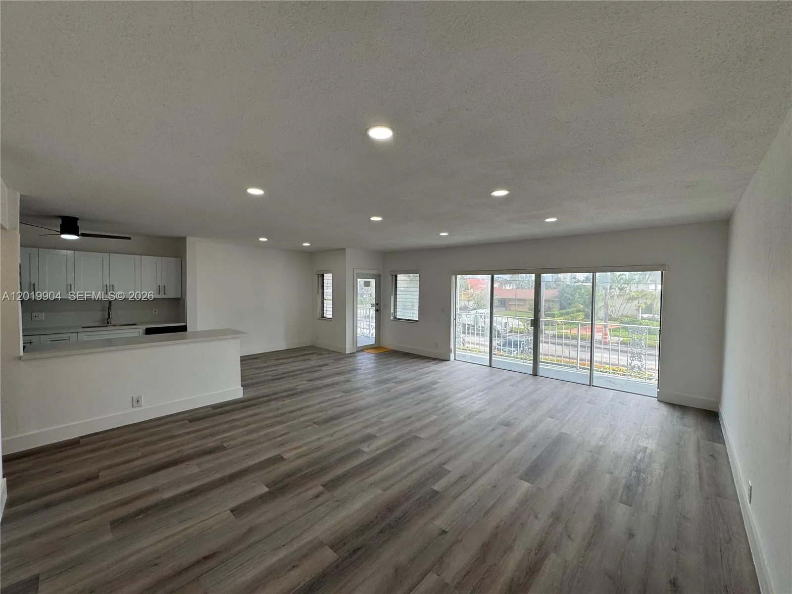 630 Layne Blvd # 211, Hallandale Beach FL 33009