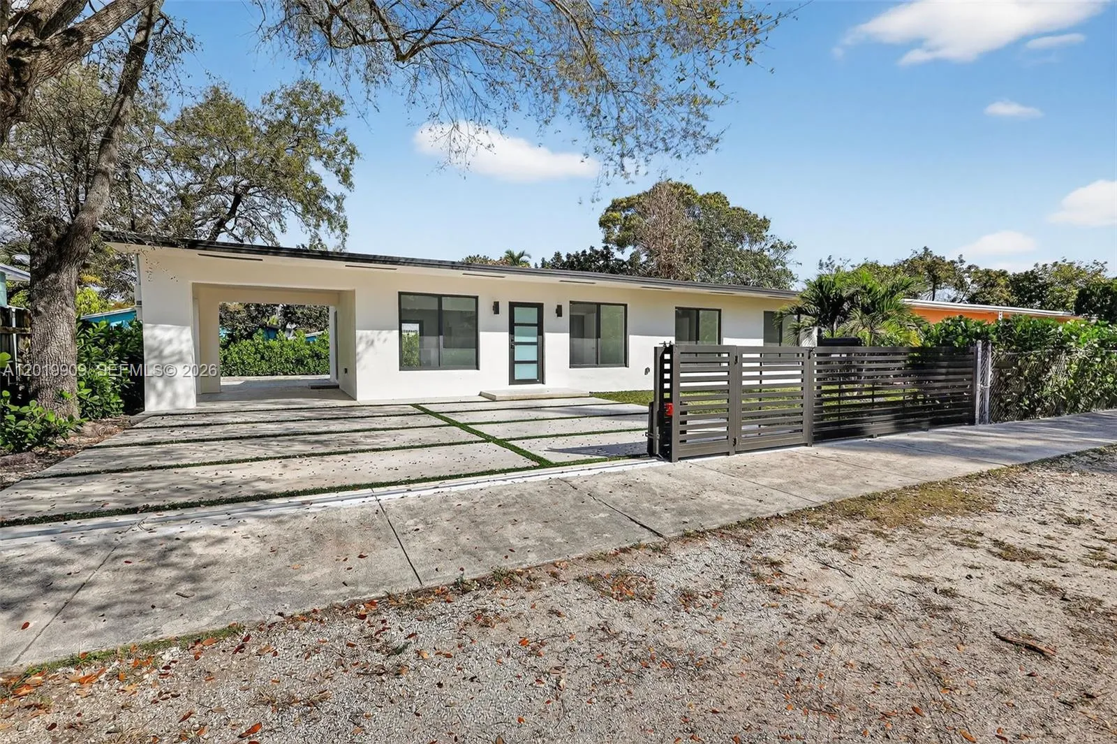 53 NW 68th St, Miami FL 33150