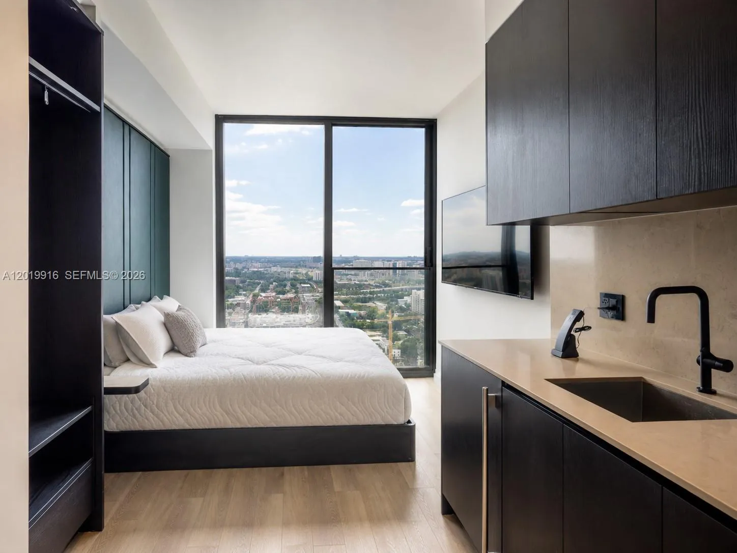 1 bath for sale at 20 NE 11 St # 3112B, Miami FL 33132