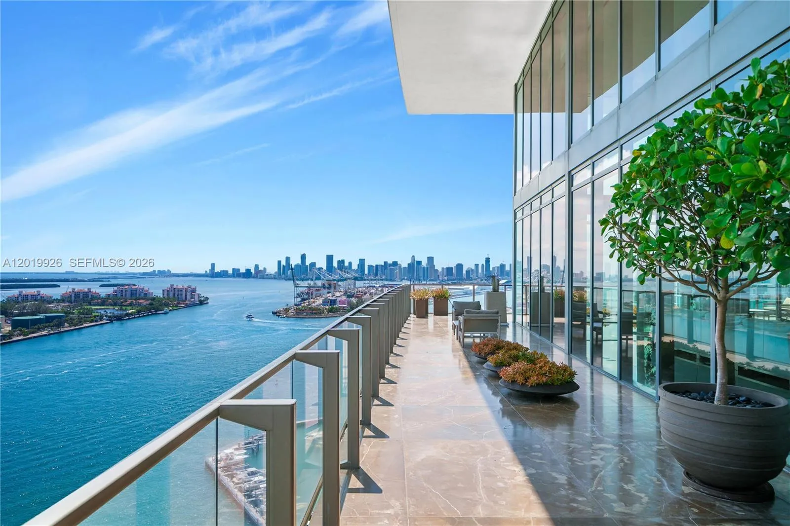 800 S Pointe Dr # 2204, Miami Beach FL 33139