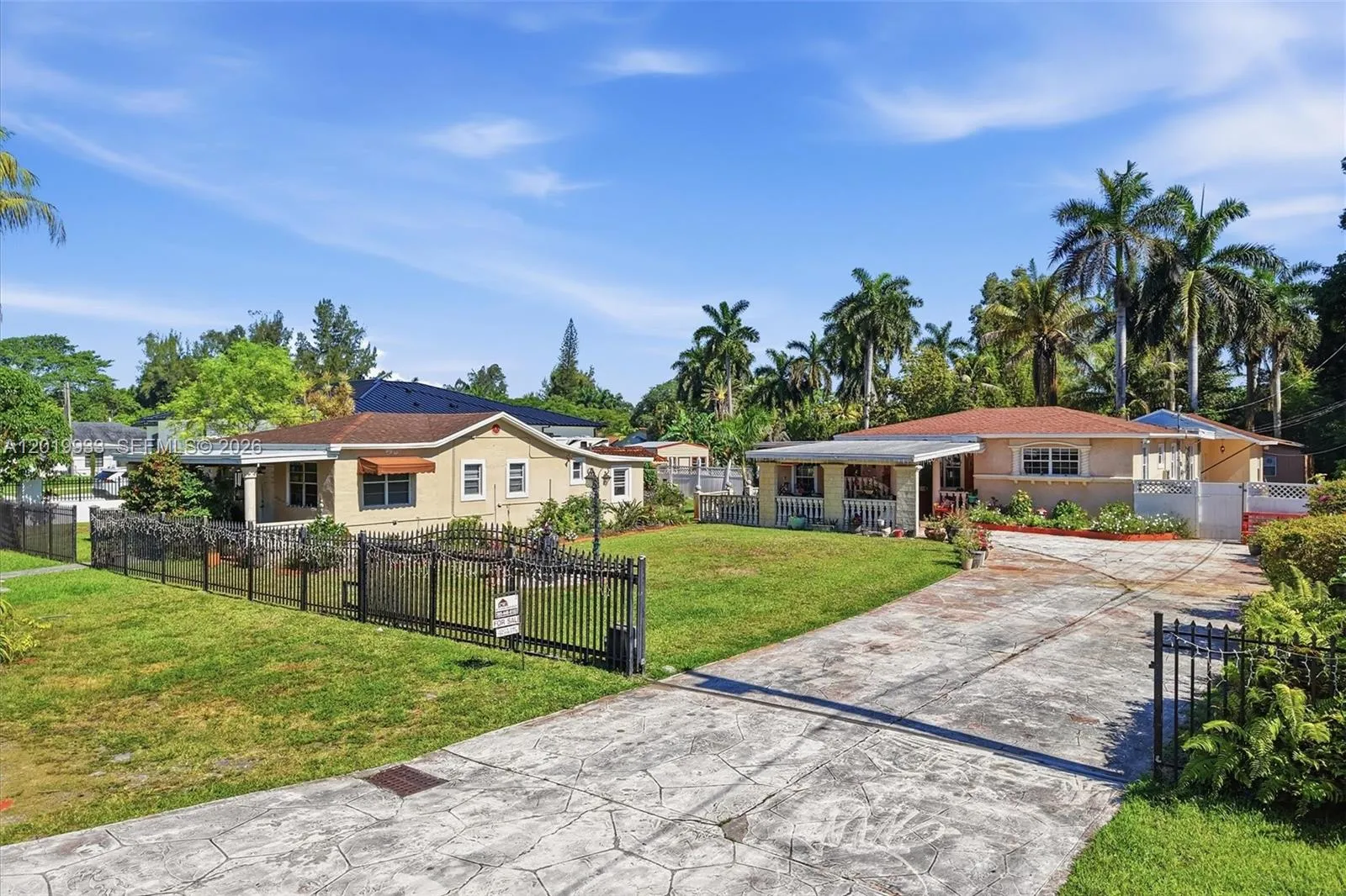 55-57 NE 156th St, Miami FL 33162
