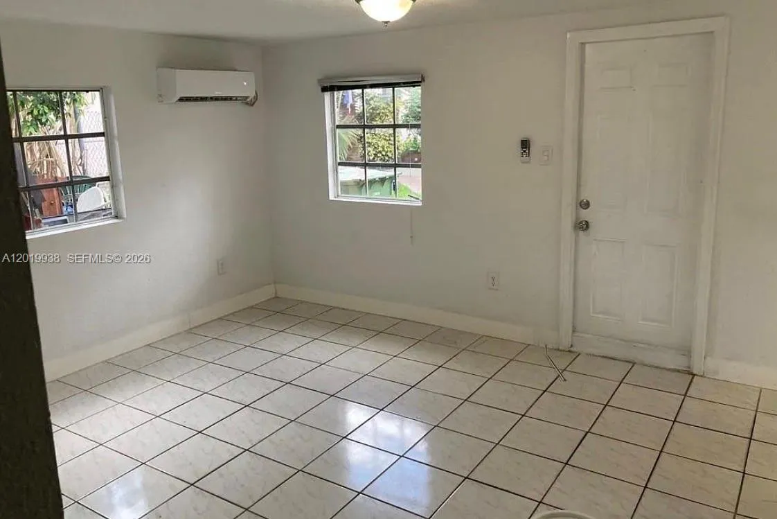141 W 26th St, Hialeah FL 33010