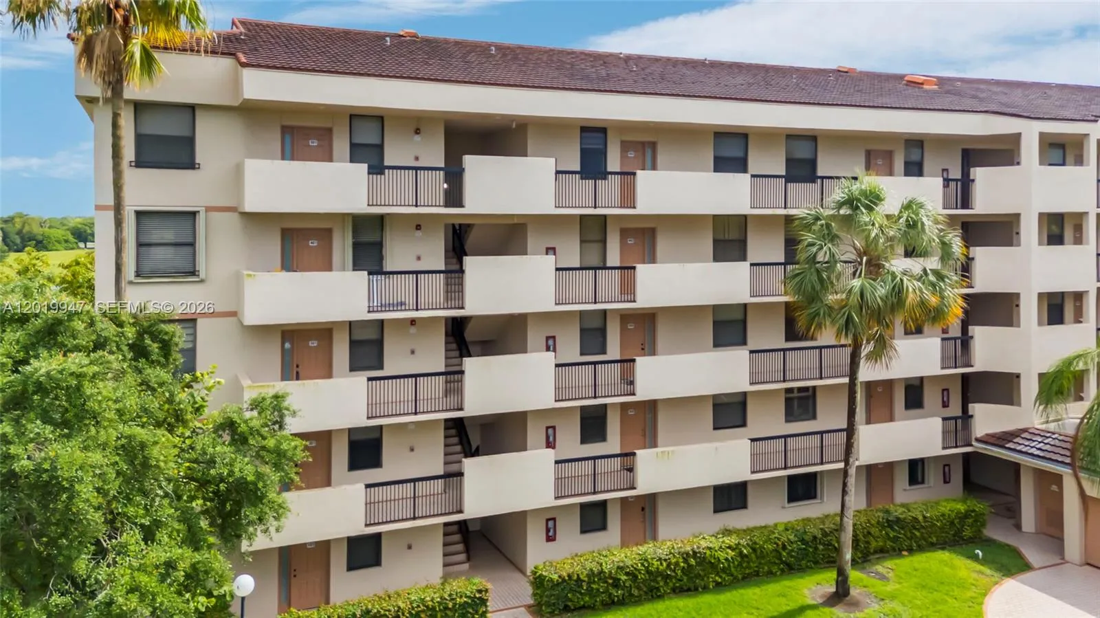 2768 Carambola Cir S # 401, Coconut Creek FL 33066