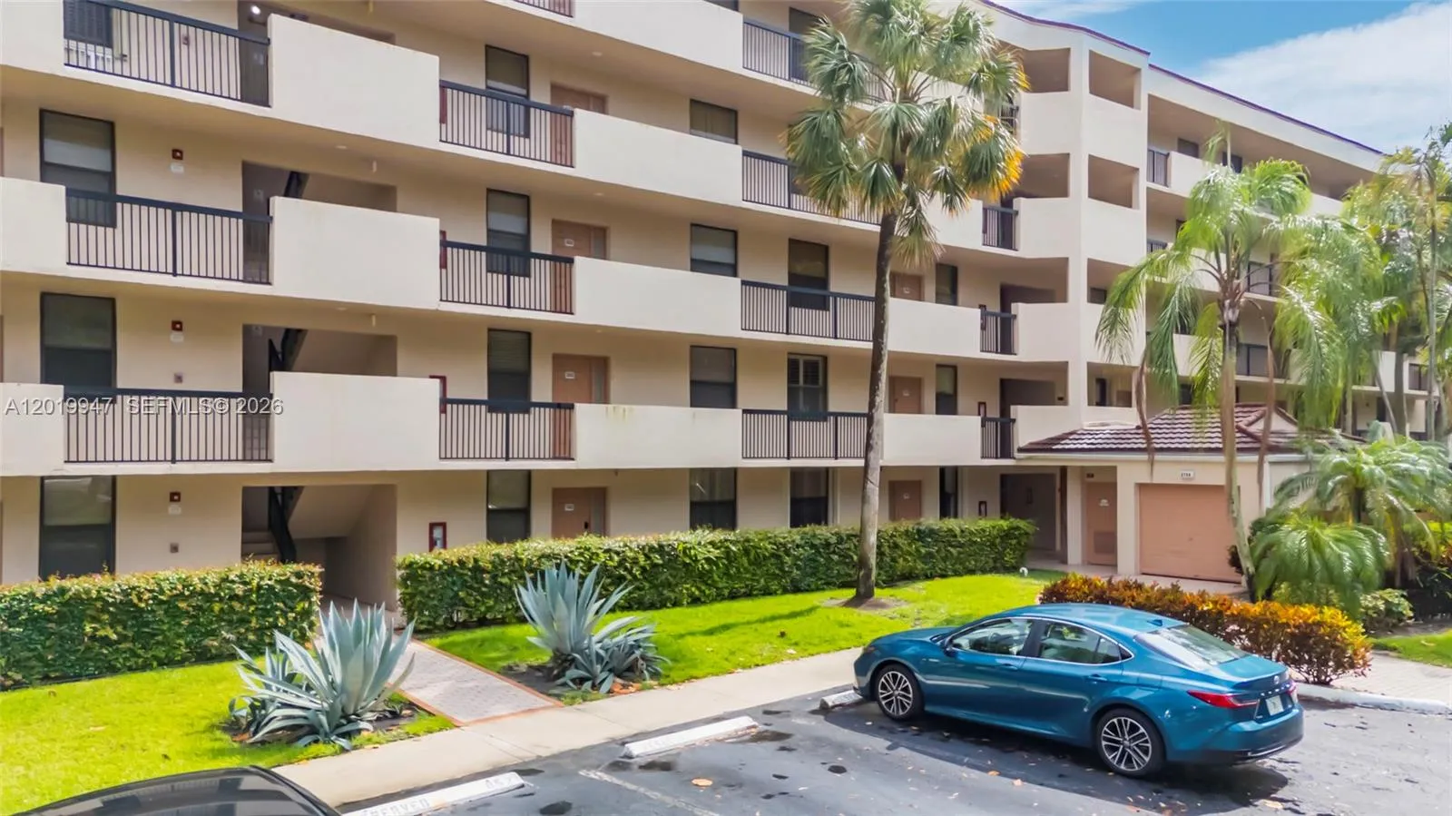 2768 Carambola Cir S # 401, Coconut Creek FL 33066