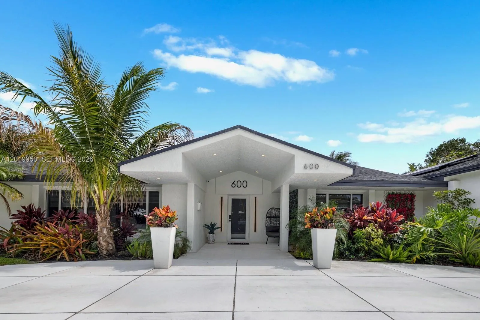 5 bedroom 3 bath for sale at 600 NE 4th St, Pompano Beach FL 33060