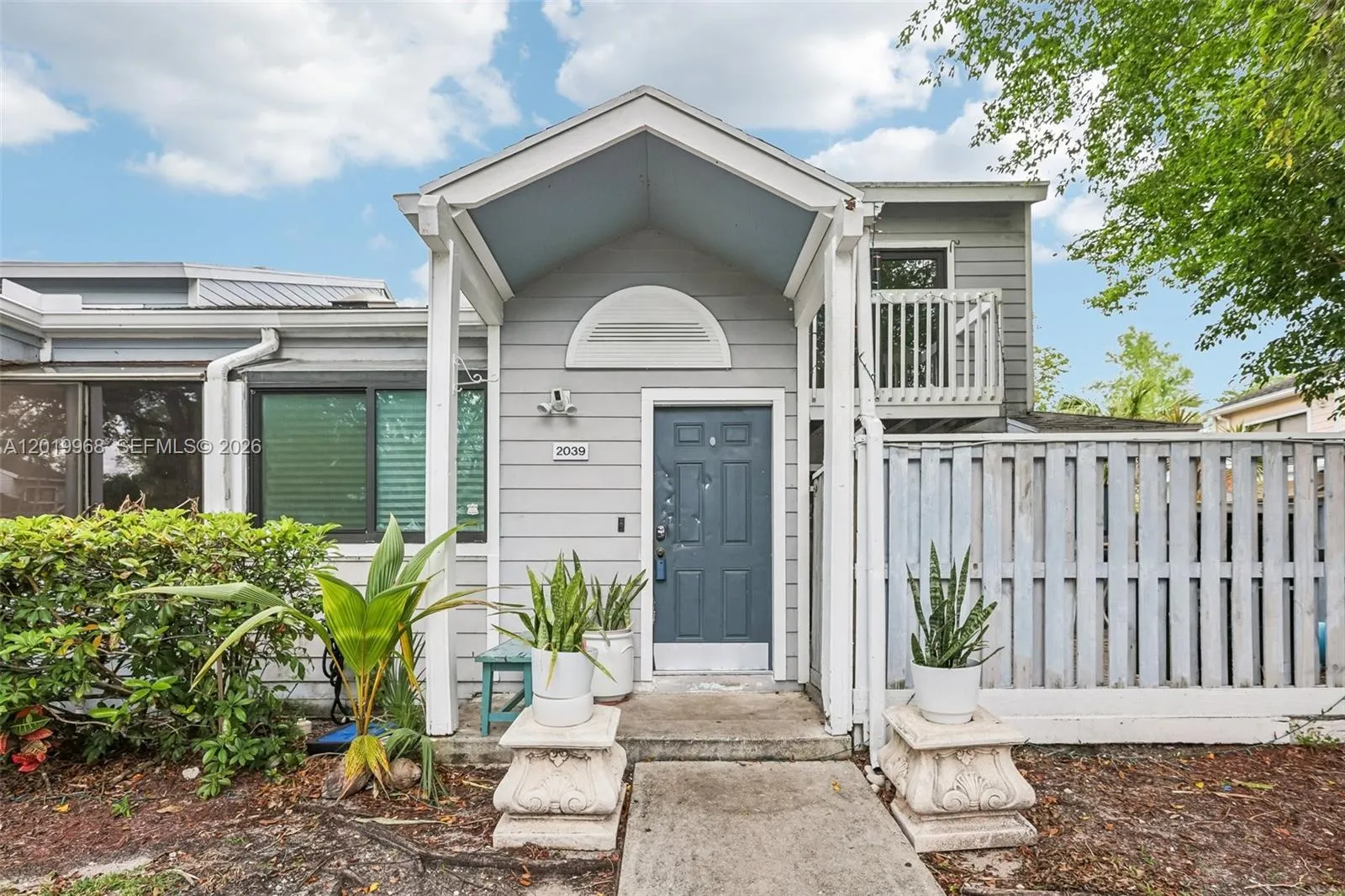 2039 Winners Cir, North Lauderdale FL 33068