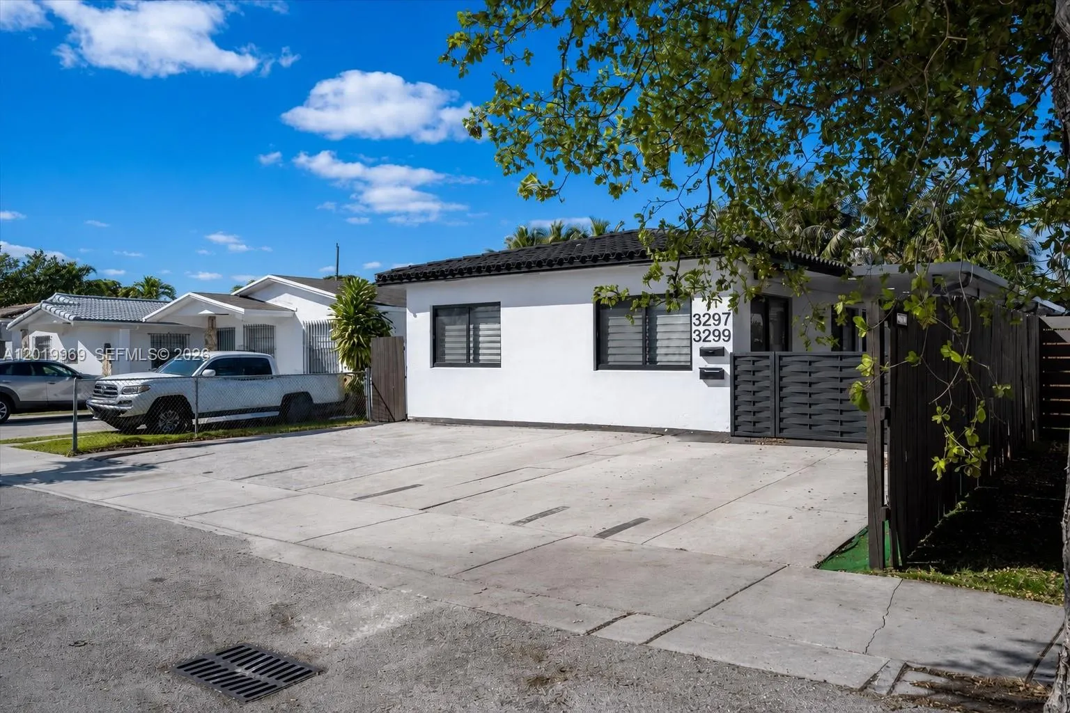 3297 SW 26th St, Miami FL 33133
