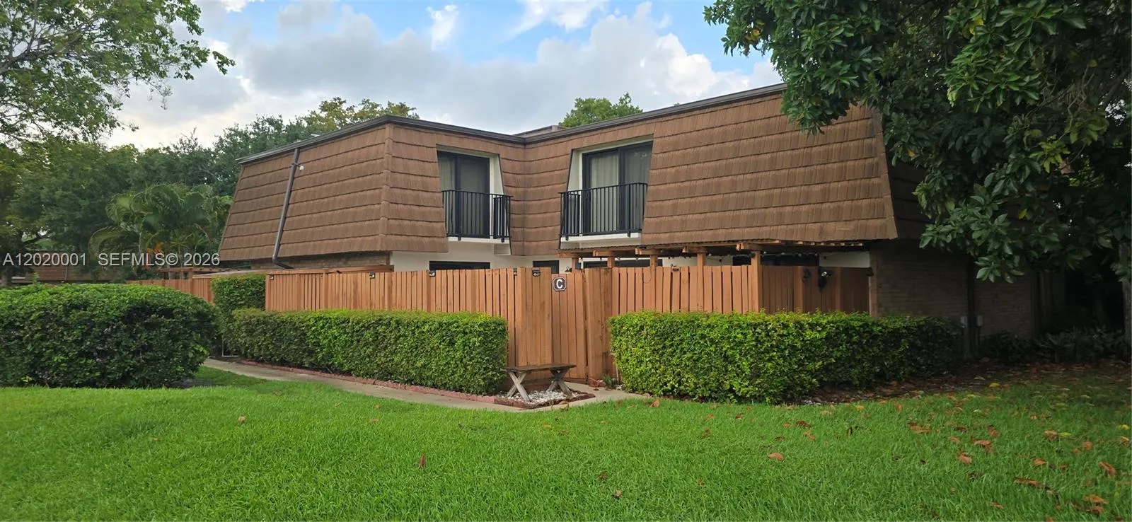 3 bedroom 2 bath for sale at 9111C SW 20th St, Davie FL 33324