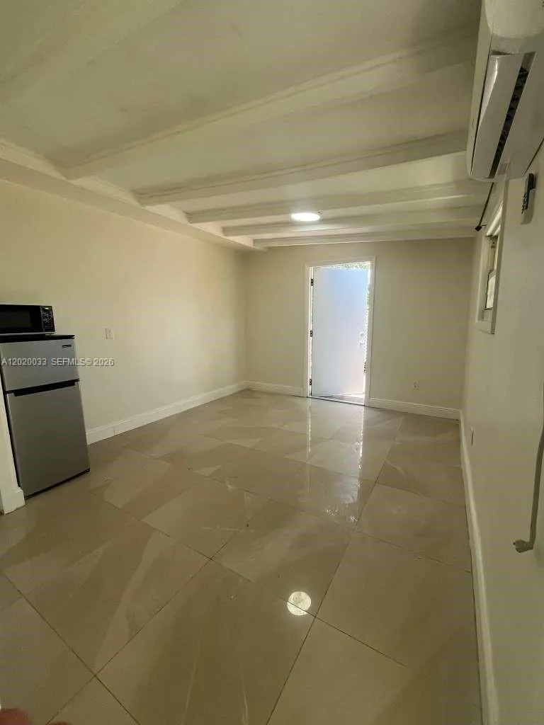 1629 NE 177 ST # 2, Miami FL 33162