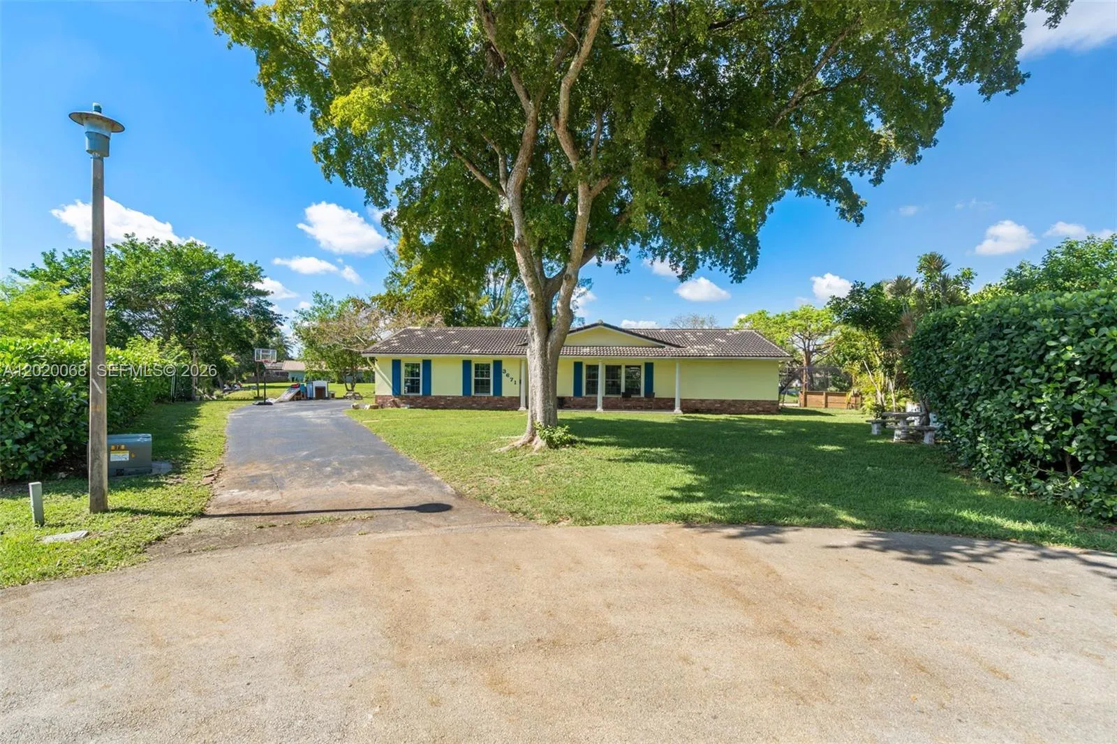 3671 NW 98th Ter, Coral Springs FL 33065