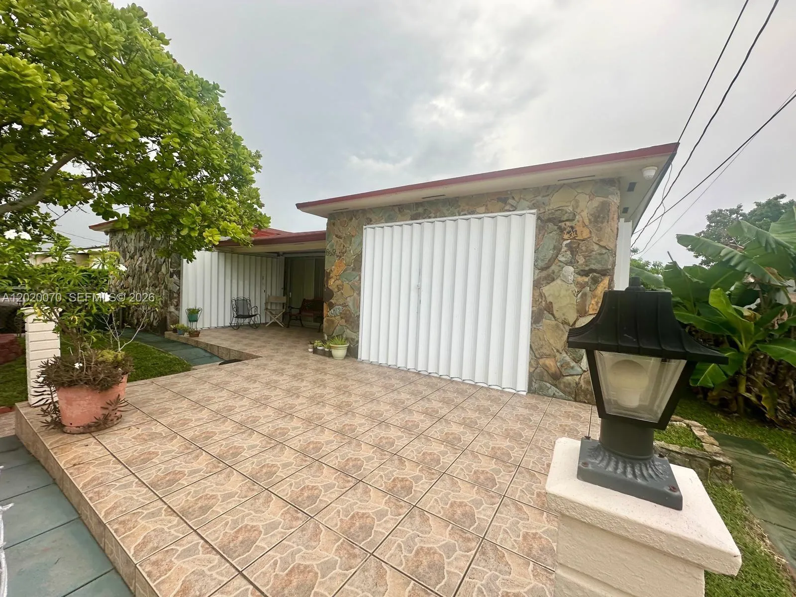 659 W 14th St, Hialeah FL 33010