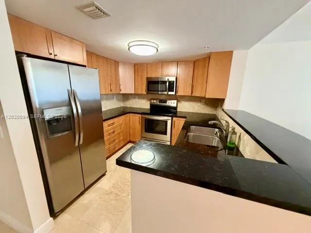 3000 Coral Way # 813, Miami FL 33145
