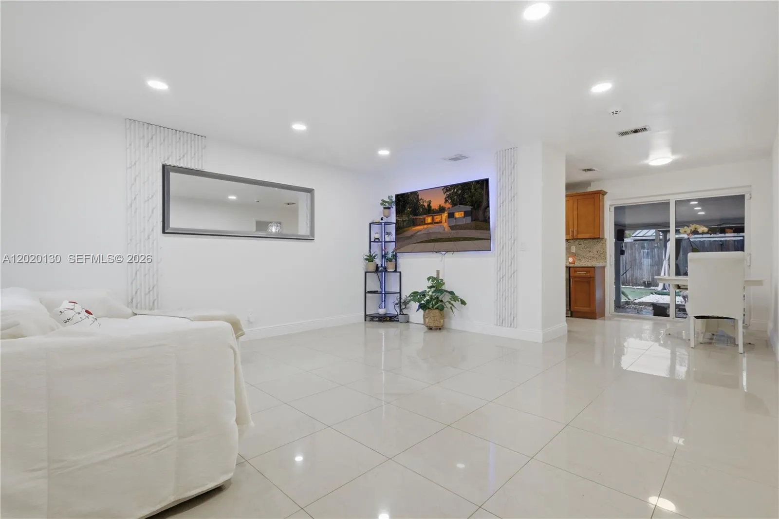 6641 Freedom St, Hollywood FL 33024