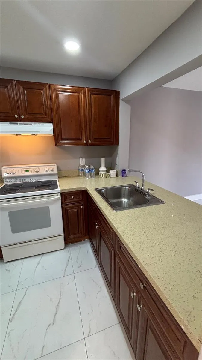 20825 NE 8th Ct # 19, Miami FL 33179