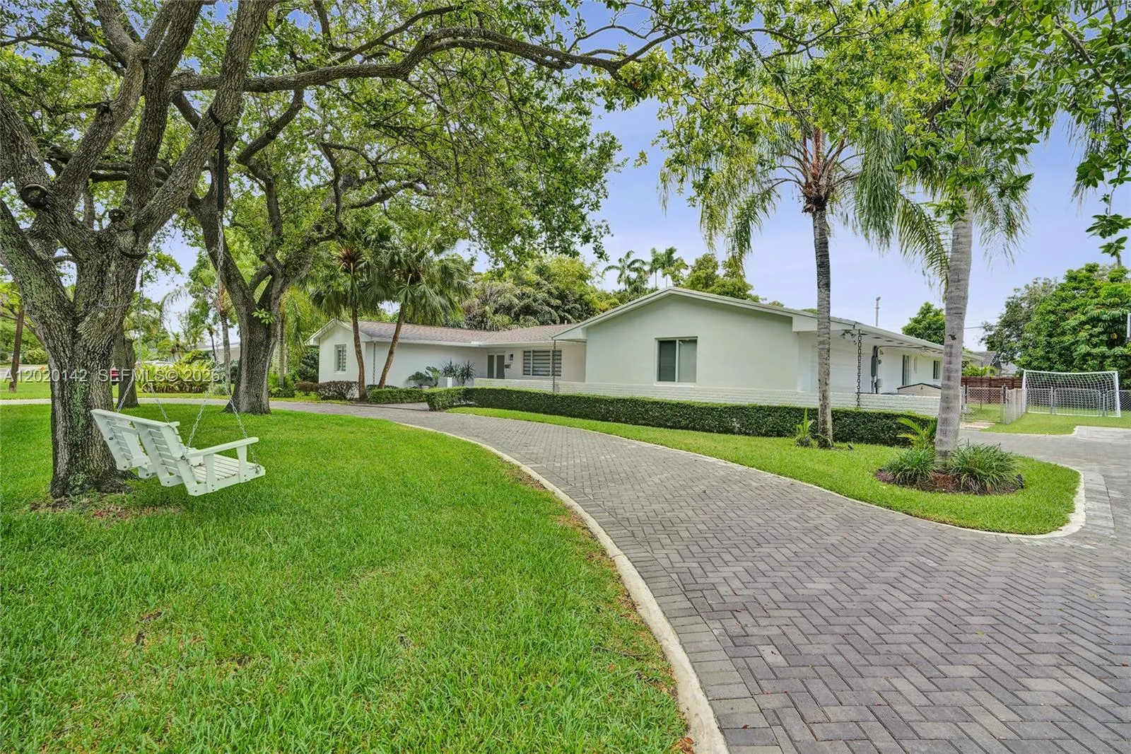 13820 SW 73rd Ave, Palmetto Bay FL 33158