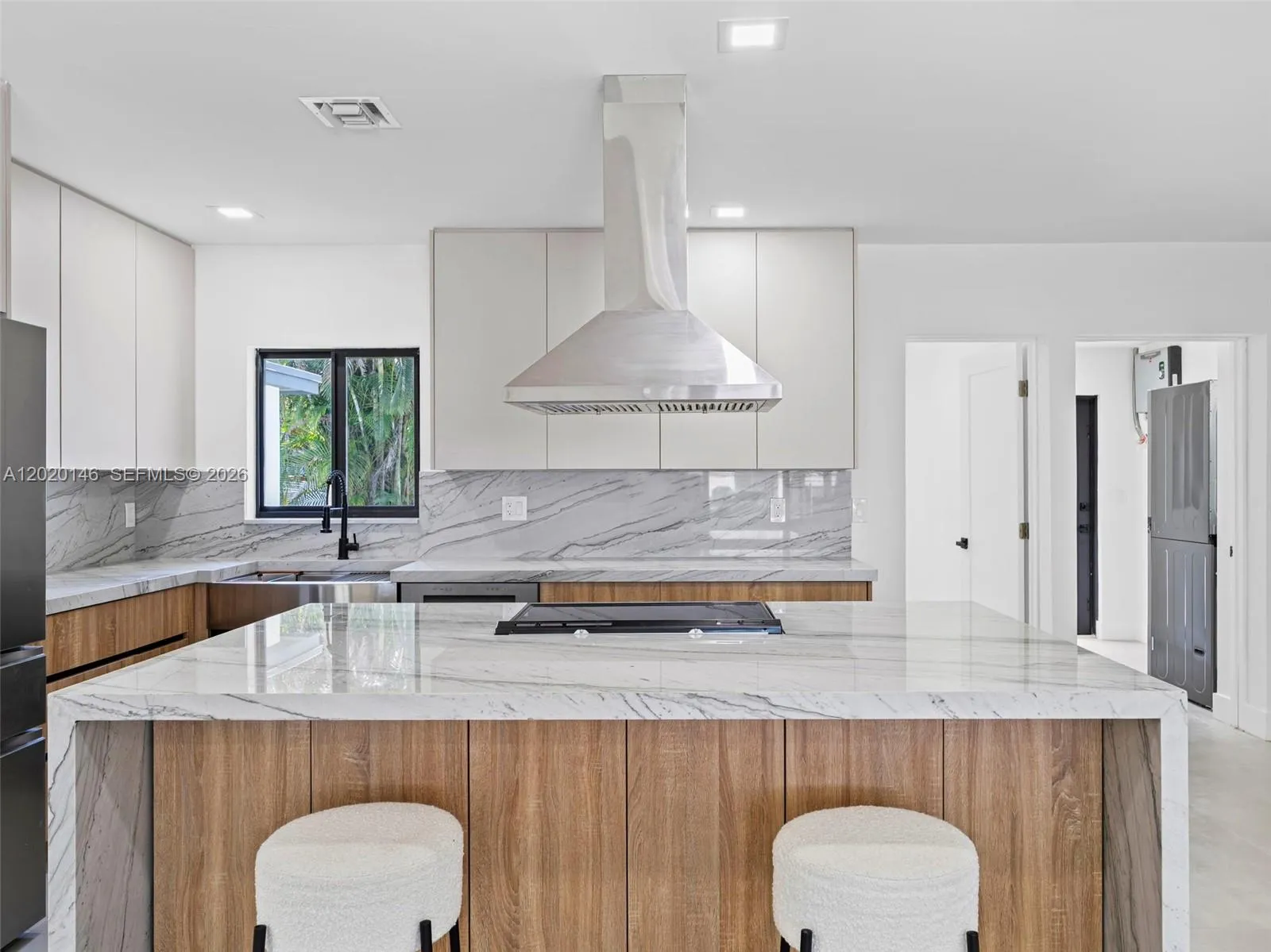 610 NE 164th Ter, Miami FL 33162