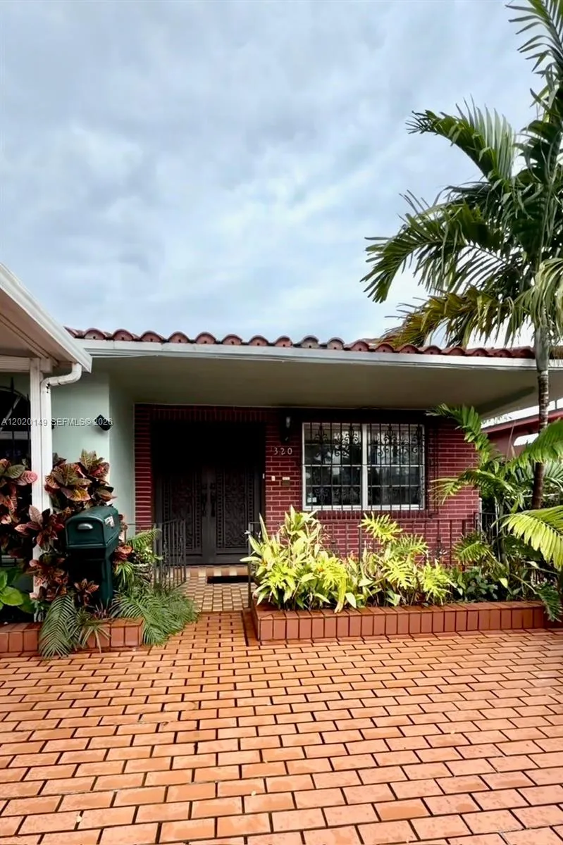 4 bedroom 3 bath for sale at 320 NW 61st Ave, Miami FL 33126