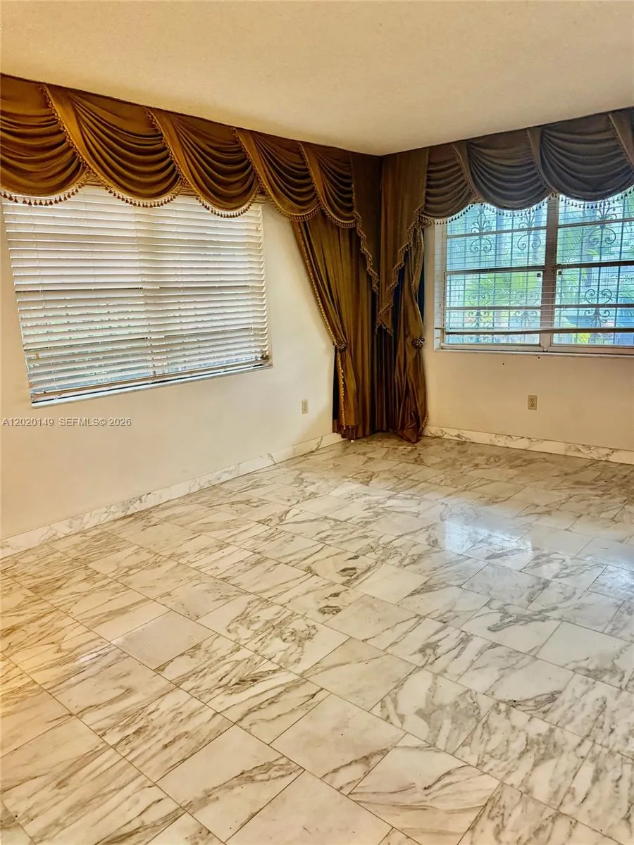 320 NW 61st Ave, Miami FL 33126