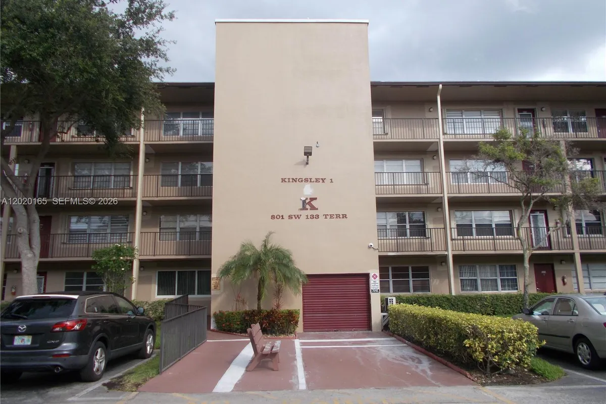 801 SW 133rd Ter # 110K, Pembroke Pines FL 33027