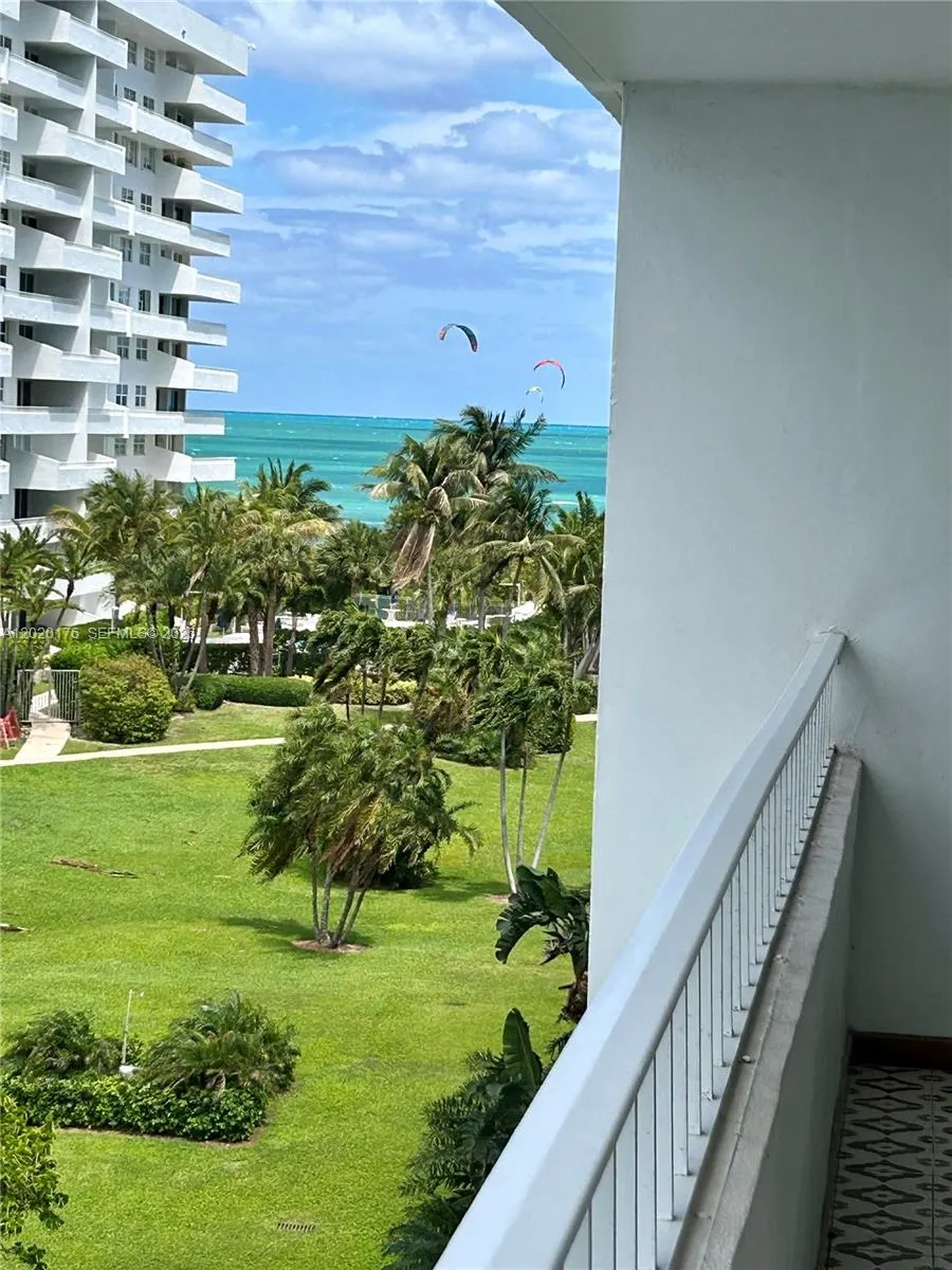 2 bedroom 2 bath for sale at 199 Ocean Lane Dr # 512, Key Biscayne FL 33149