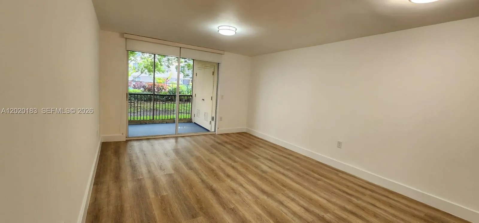 8333 Lake Dr # 104, Doral FL 33166