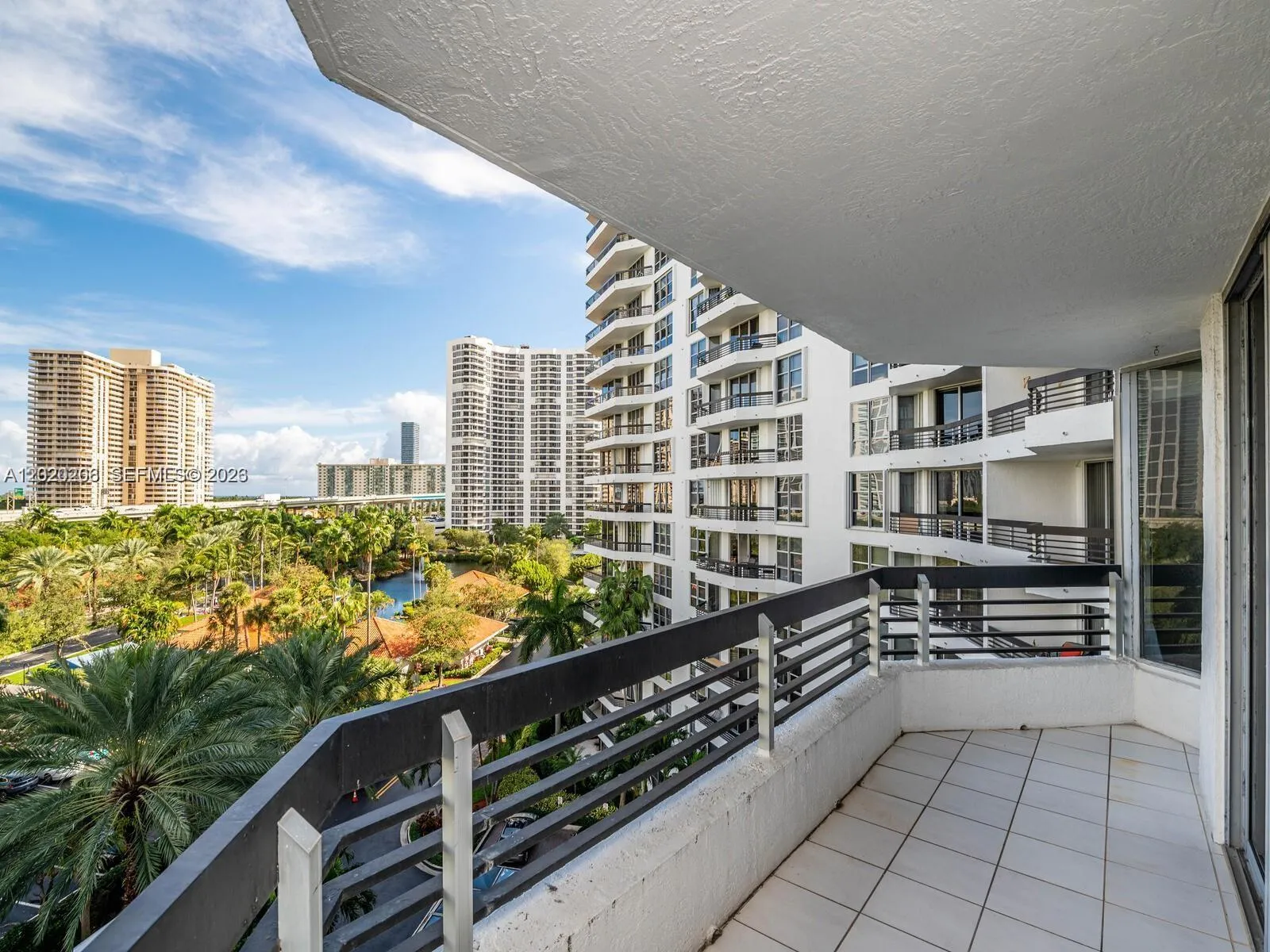 3600 Mystic Pointe Dr # 808, Aventura FL 33180