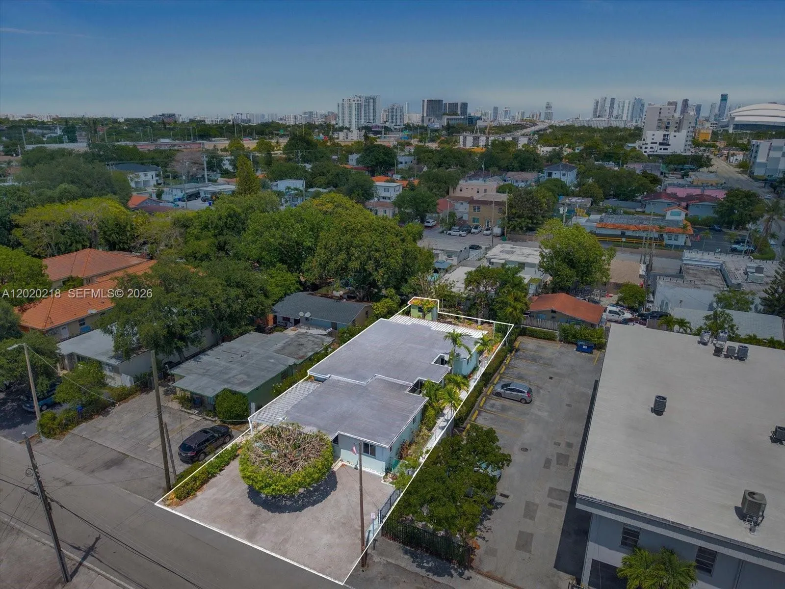 725 NW 24th Ct, Miami FL 33125