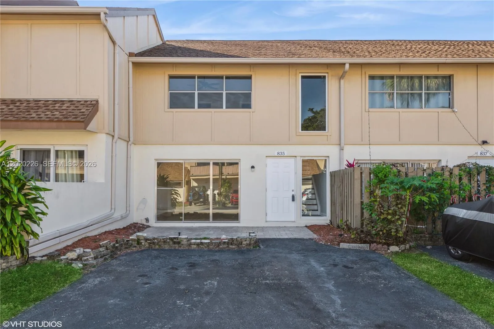 3 bedroom 2 bath for sale at 835 NW 81st Ter # 7, Plantation FL 33324