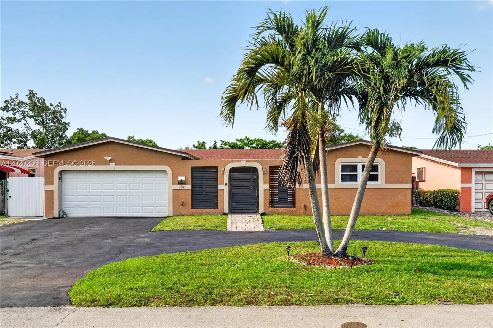 3 bedroom 2 bath for sale at 7141 Dilido Blvd, Miramar FL 33023