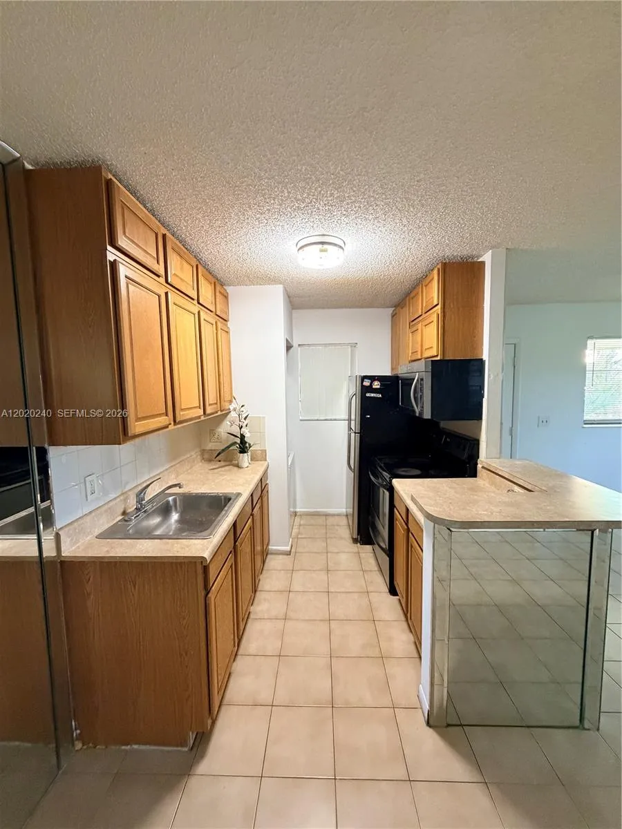 588 Trace Cir # 202, Deerfield Beach FL 33441