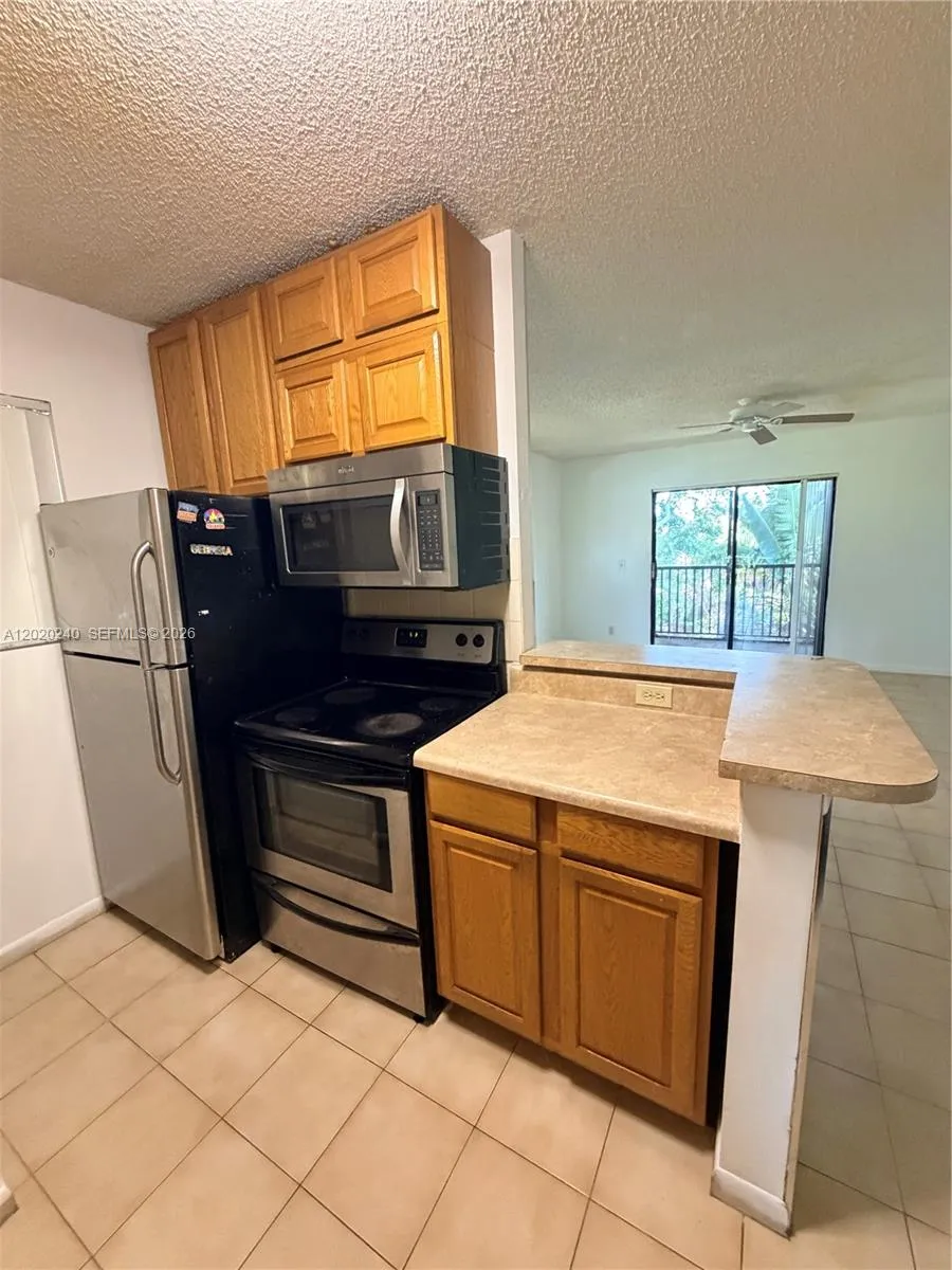 588 Trace Cir # 202, Deerfield Beach FL 33441
