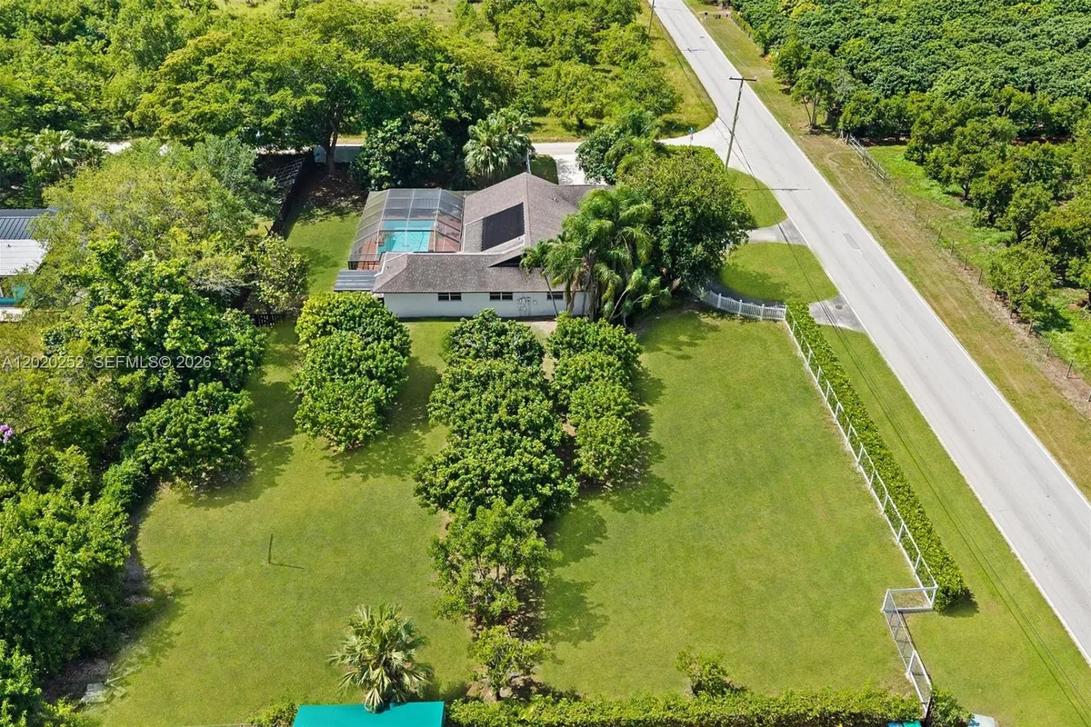 23595 SW 152nd Ave, Homestead FL 33032