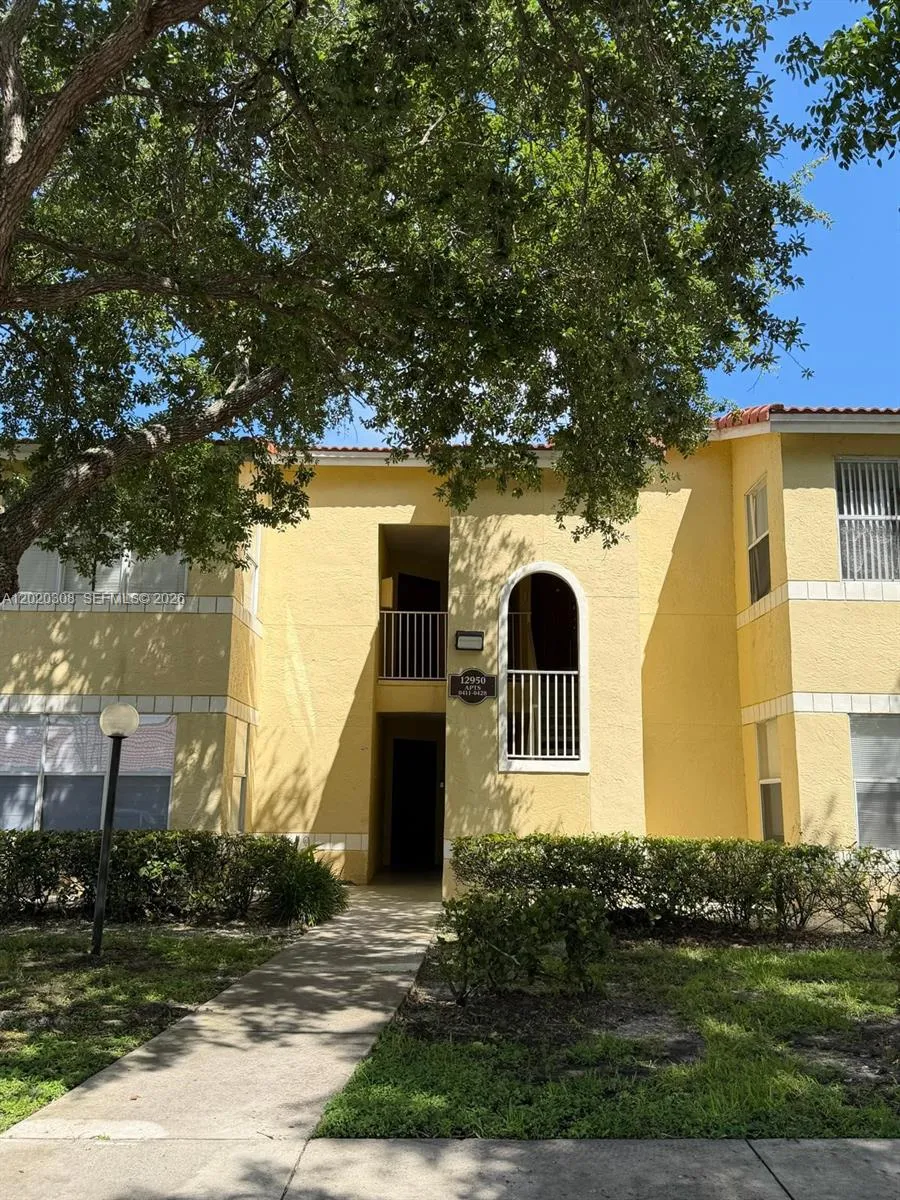 12950 Vista Isles Dr # 421, Sunrise FL 33325