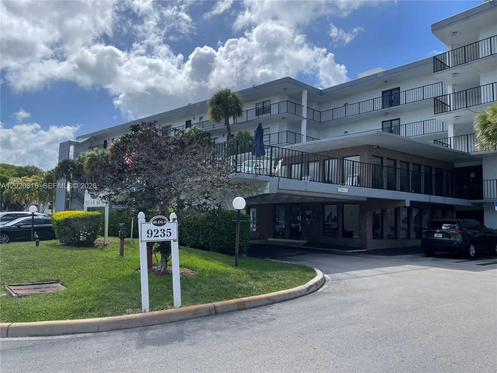 9235 SW 8th St # 209, Boca Raton FL 33428